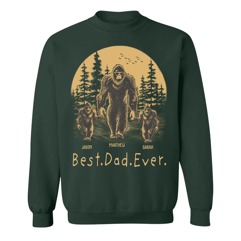 Personalized Dadsquatch T-Shirt Father Day Gifts for Dad Funny Papa Tshirt Cool Daddy Bigfoot Tee