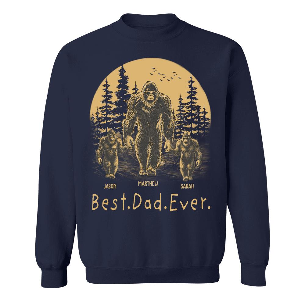 Personalized Dadsquatch T-Shirt Father Day Gifts for Dad Funny Papa Tshirt Cool Daddy Bigfoot Tee