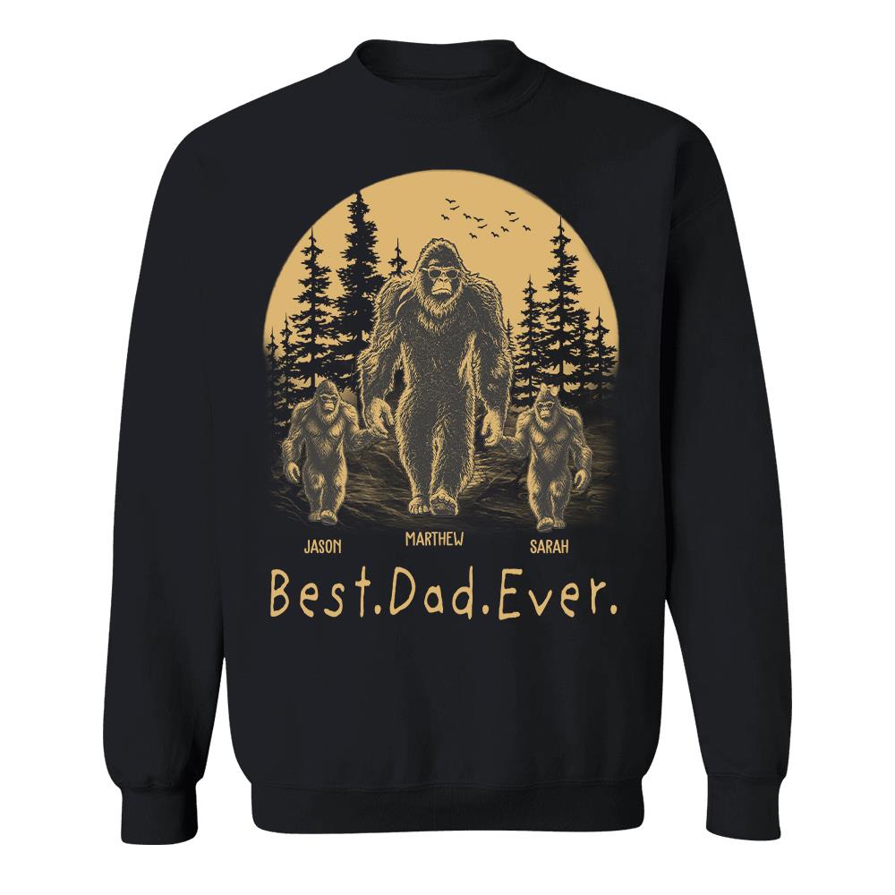 Personalized Dadsquatch T-Shirt Father Day Gifts for Dad Funny Papa Tshirt Cool Daddy Bigfoot Tee
