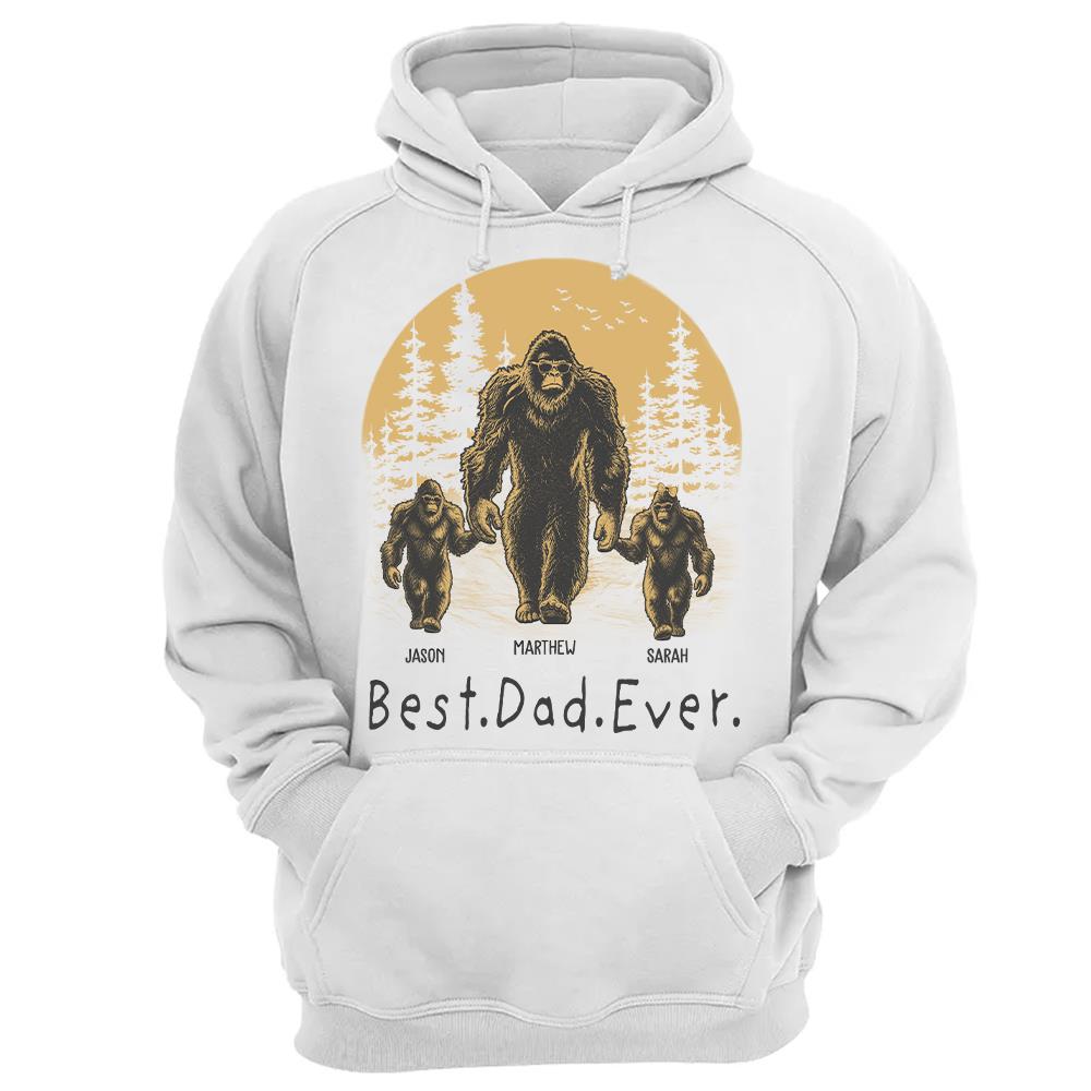 Personalized Dadsquatch T-Shirt Father Day Gifts for Dad Funny Papa Tshirt Cool Daddy Bigfoot Tee