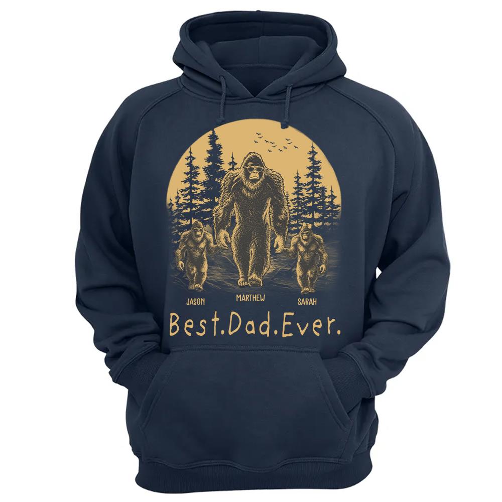 Personalized Dadsquatch T-Shirt Father Day Gifts for Dad Funny Papa Tshirt Cool Daddy Bigfoot Tee