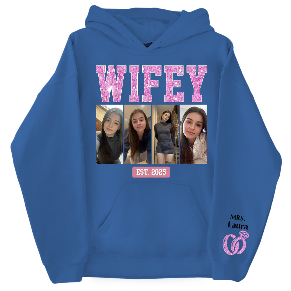 Custom Wifey Est Couple Sweatshirt – Personalized Unisex Hoodie with Sleeve Design, Custom Photo, Gift for Husband & Wife, Christmas & Anniversary Na02