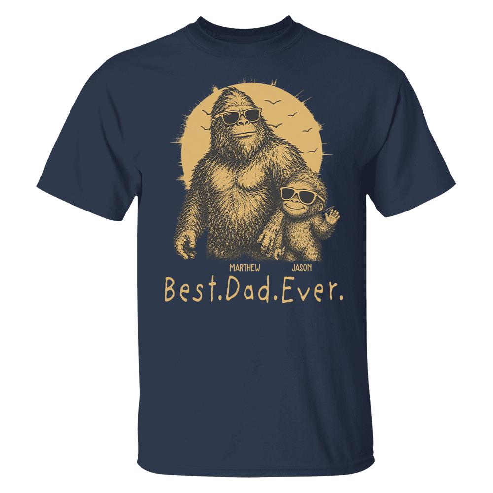 Personalized Dadsquatch T-Shirt Father Day Gifts for Dad Funny Papa Tshirt Cool Daddy Bigfoot Tee