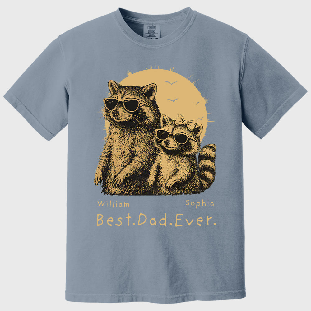 Raccoon Dad Personalized T-Shirt – Best Dad Ever Funny Papa Tee, Cool Daddy Raccoon Shirt, Father’s Day Gift for Dad Na02 Pt99