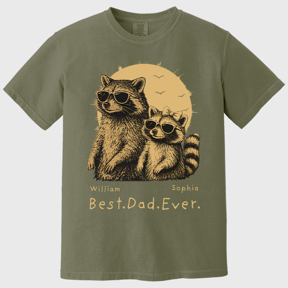 Raccoon Dad Personalized T-Shirt – Best Dad Ever Funny Papa Tee, Cool Daddy Raccoon Shirt, Father’s Day Gift for Dad Na02 Pt99