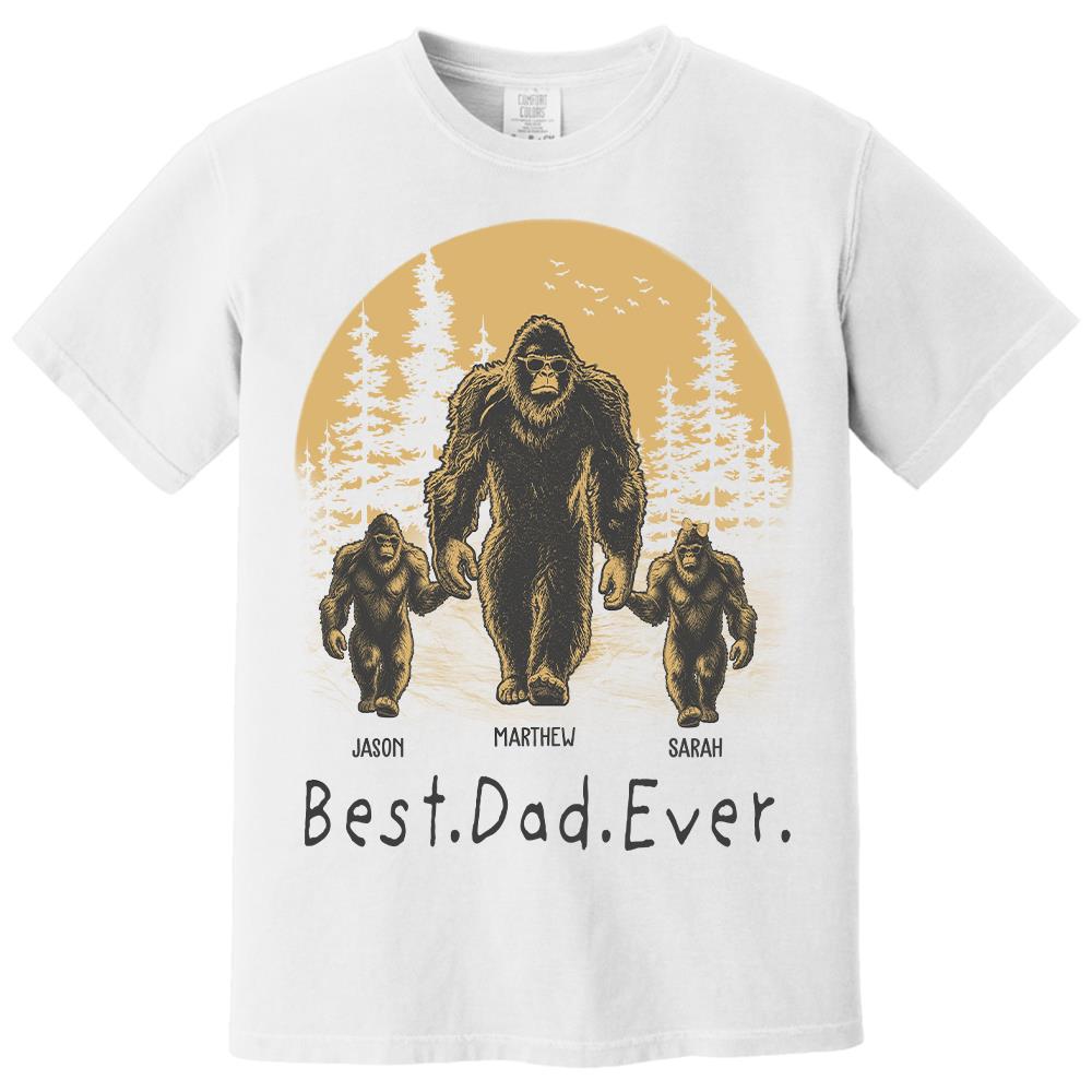 Personalized Dadsquatch T-Shirt Father Day Gifts for Dad Funny Papa Tshirt Cool Daddy Bigfoot Tee