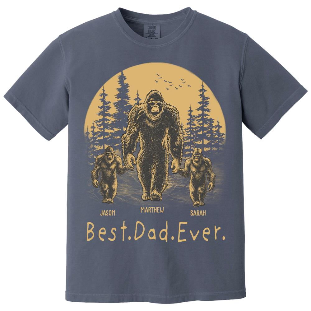 Personalized Dadsquatch T-Shirt Father Day Gifts for Dad Funny Papa Tshirt Cool Daddy Bigfoot Tee